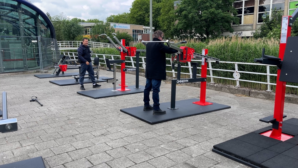 Sporttoestellen bij metrostation Parkweg, moeten overlast in buurt wegnemen