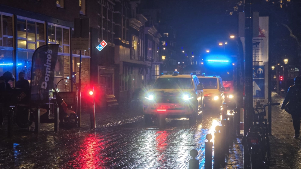 Melding persoon te water, hulpdiensten stuiten op poller