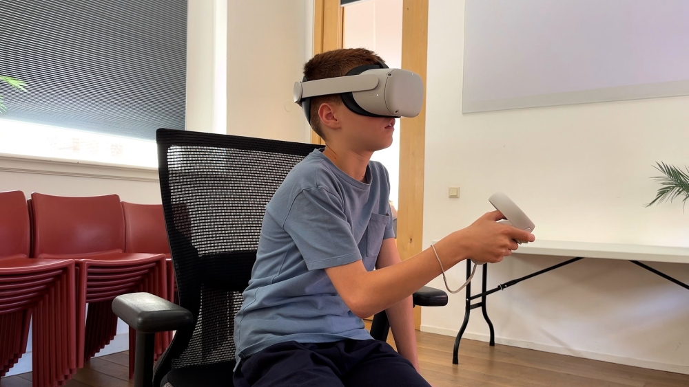 Kinderen ontsnappen uit gevangenis met VR-brillen in Korenbeurs: ‘Ook best spannend’