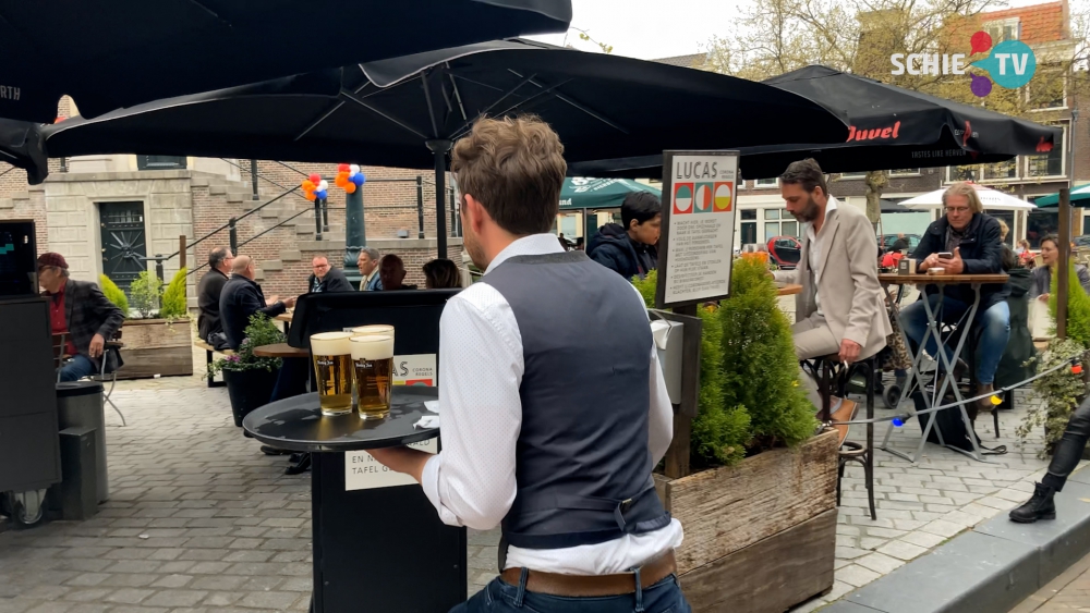 Terrassen open: 'Liever om zes uur dicht dan helemaal dicht'