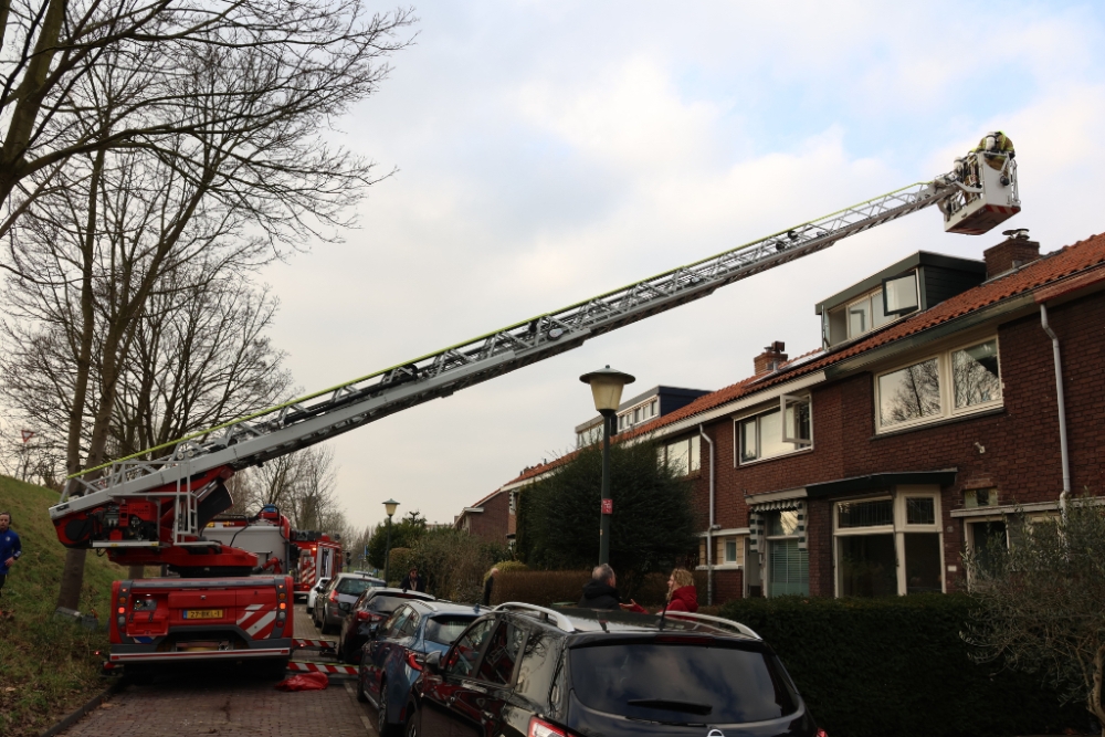 Brandweer rukt uit voor schoorsteenbrand in Vlaardinger-Ambacht