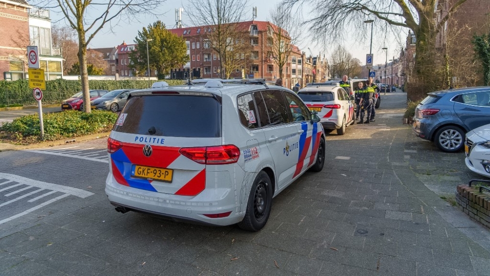 Politie zoekt met meerdere eenheden naar vuurwapen in Vlaardingen