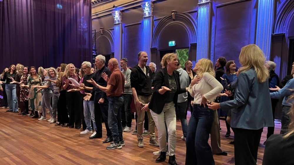 140 man op het podium: ‘Vlaardings trots’ brengt amateurverenigingen weer samen