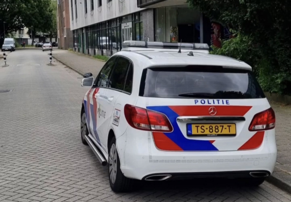 Twee vrouwen op snorfiets aangehouden door de politie
