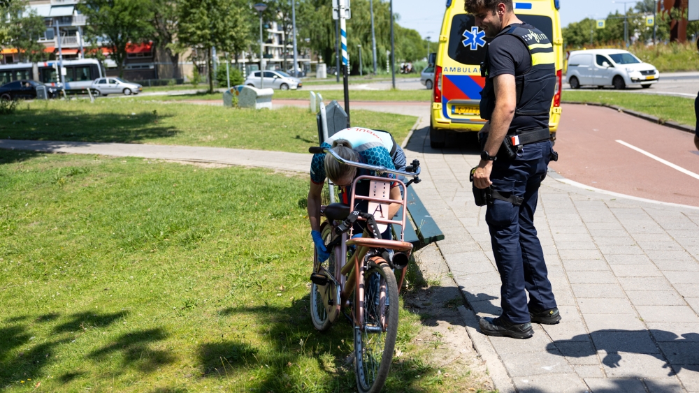 De fiets van het aangereden meisje