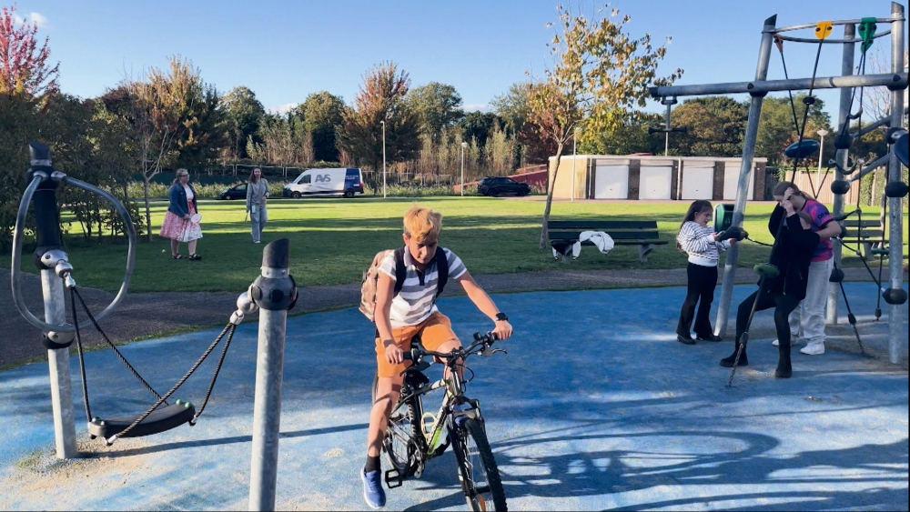 Speelplek vervangen vanwege gezondheidsklachten door afgevende rubberen ballen