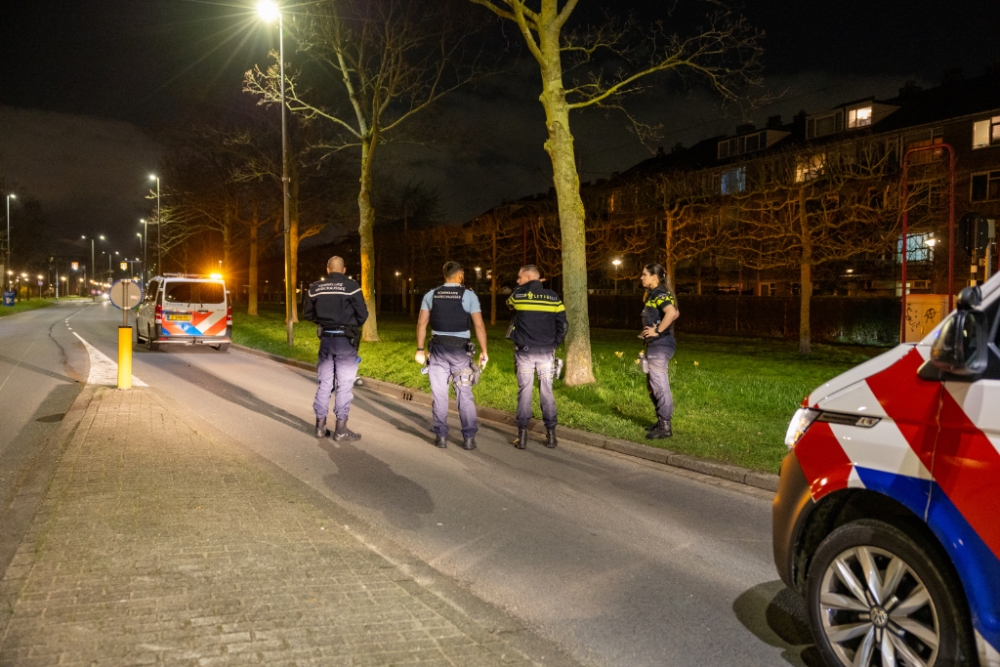 Lachgascilinder uit auto gegooid tijdens achtervolging door Marechaussee