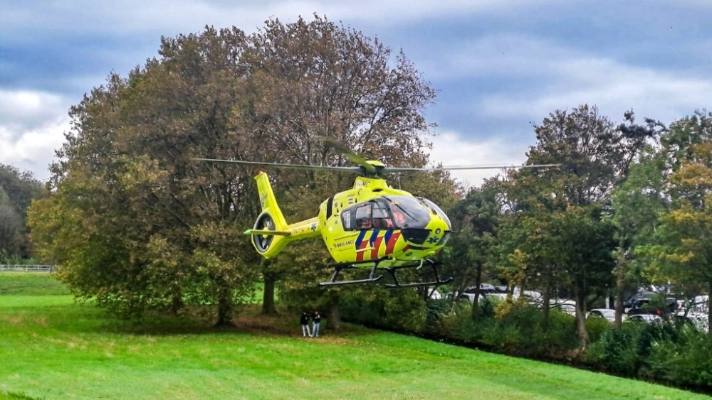 Traumahelikopter ingezet voor medische noodsituatie op Veerplein in Vlaardingen