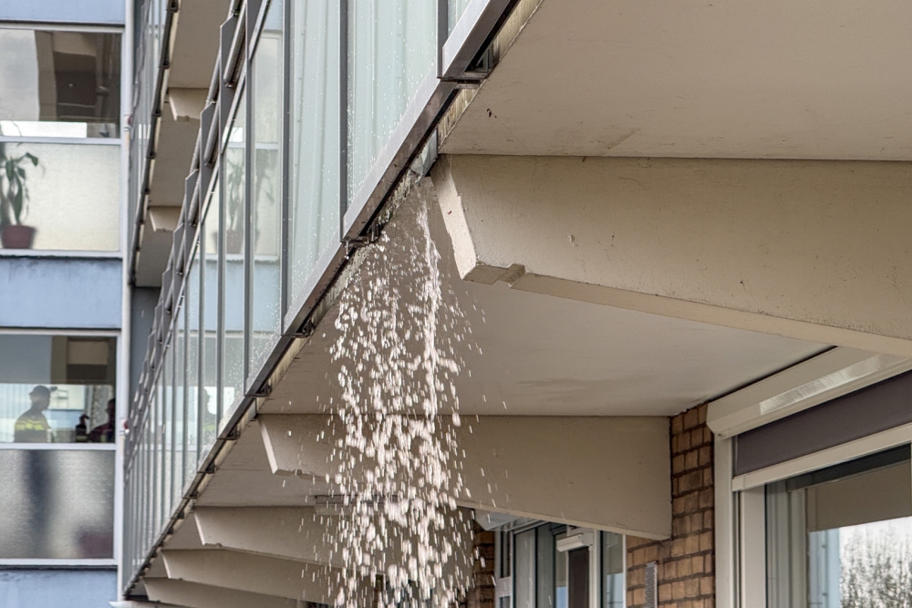 Lekkage in flat, grote schade in net verkochte woning